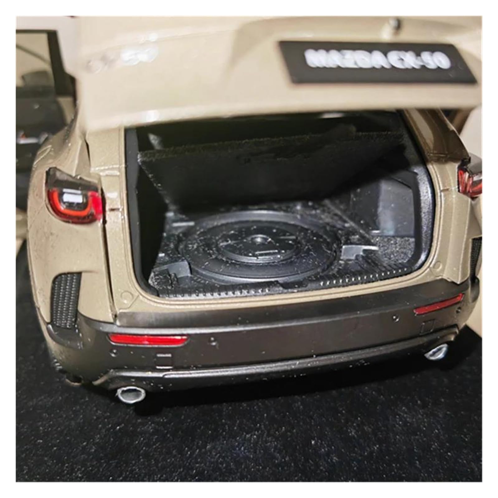Amazon.com: GKWEWWQY Diecast Model Car 1:18 for Mazda CX50